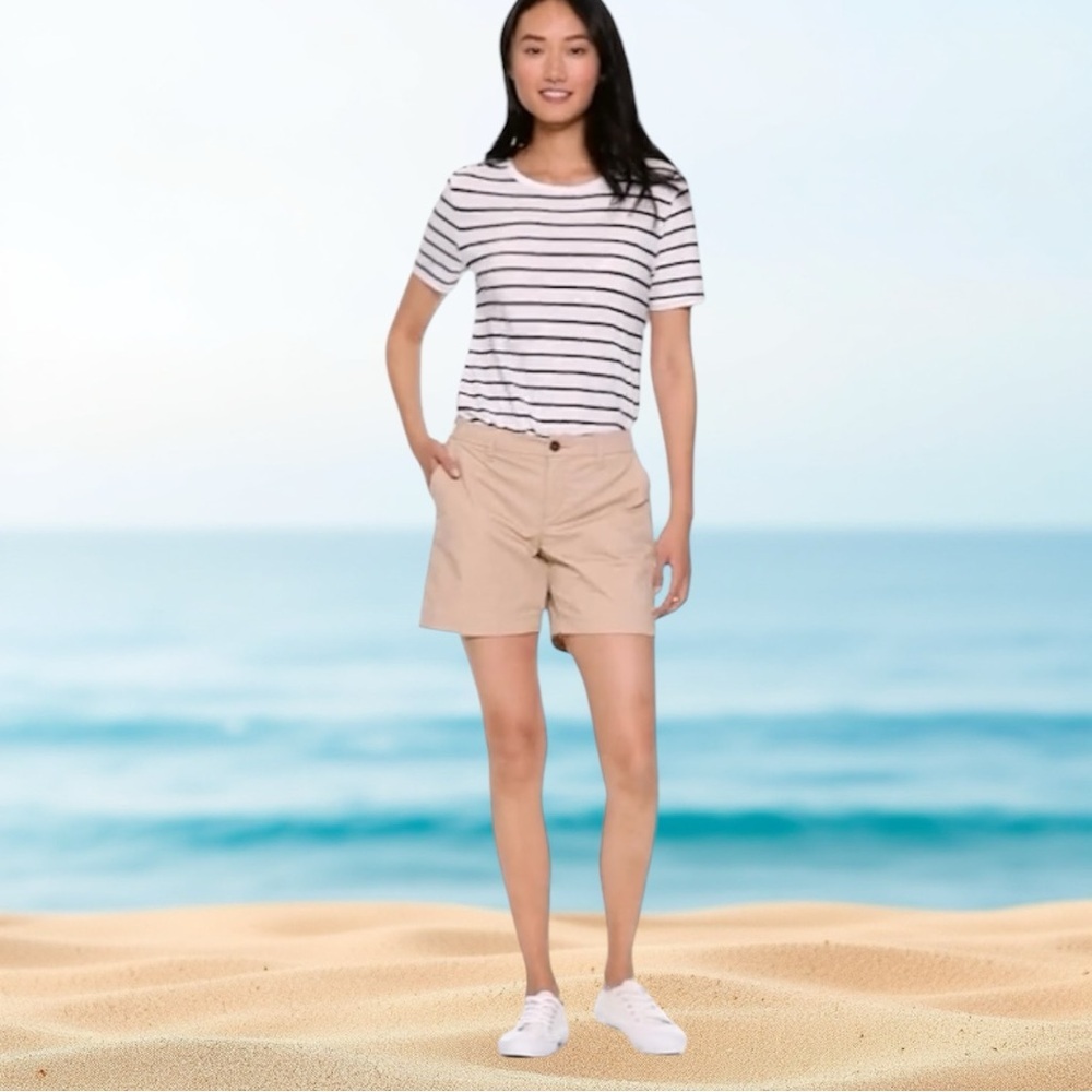 Old Navy Size 10 Upper Crust Cotton/Spandex Chino 7” Everyday Shorts